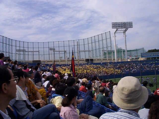 野球場・神宮球場・六大学野球もそれなりの人気の写真の写真