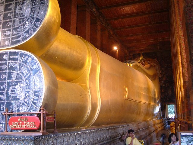 バンコク・ワット・ポー・涅槃仏の背中側の写真の写真