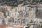 モナコには空き地が殆ど無い・背後はフランス領