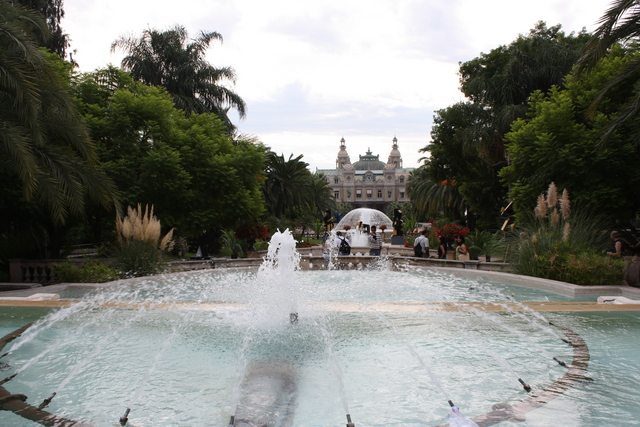 モナコ・カジノ庭園の噴水 ( Jardins du Casino)の写真の写真