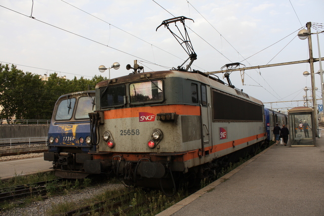 フランス・アヴィニョン・フランス国鉄・機関車の写真の写真