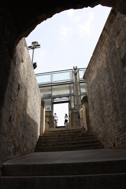 ニーム・古代闘技場・スタンドへの階段１の写真の写真