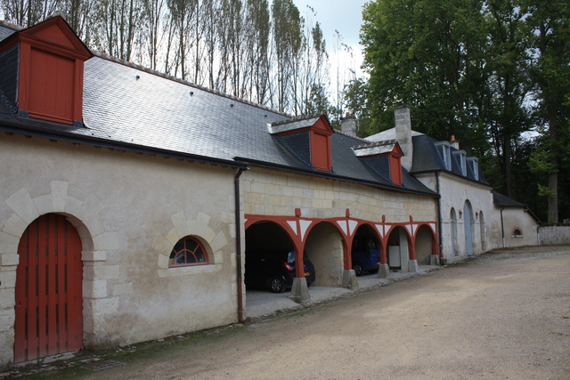 アゼー・ル・リドー・馬小屋と馬車庫を先ほどとは反対側から見るの写真の写真