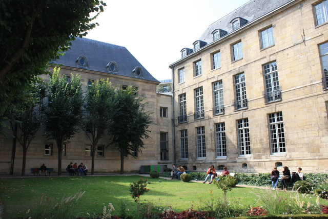 パリ・ラモワニョン館・庭園の写真の写真