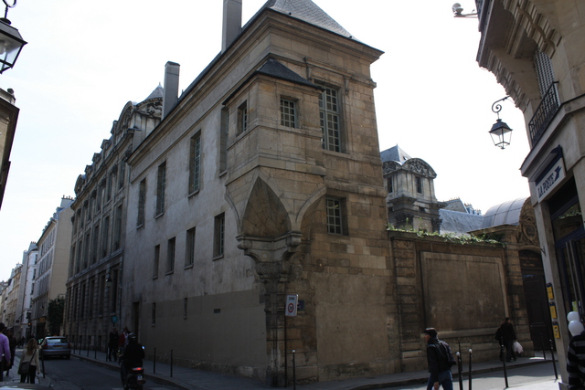 パリ・ラモワニョン館・フラン・ブルジョワ通りとバヴェ通りの交差点の写真の写真
