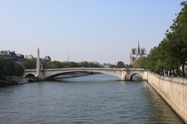 パリ・トゥルネル橋の写真の写真