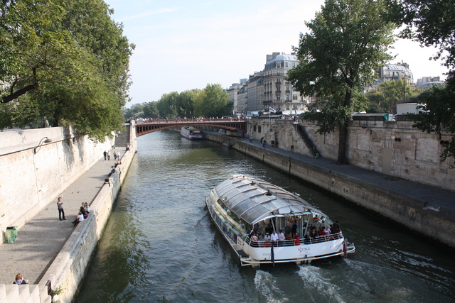 パリ・オー・ドゥブル橋 (Pont au Double)の写真の写真