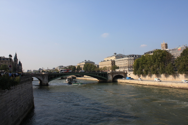 パリ・ノートル・ダム橋の写真の写真