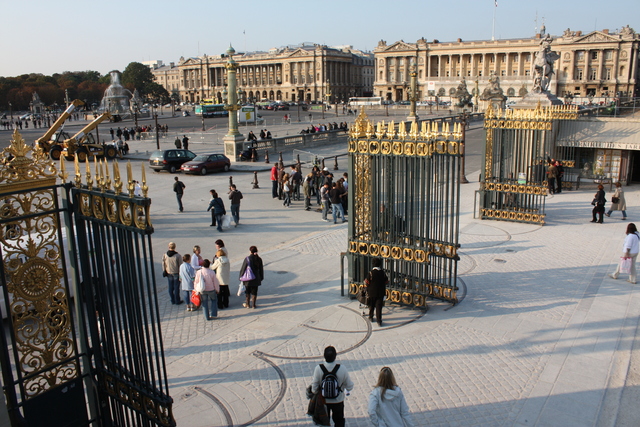 パリ・チュイルリー公園入口の写真の写真