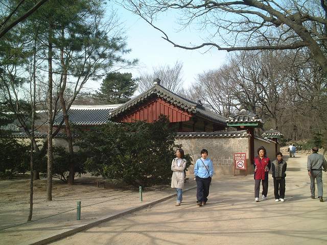韓国・ソウル・宗廟・望廟楼の裏側の写真の写真