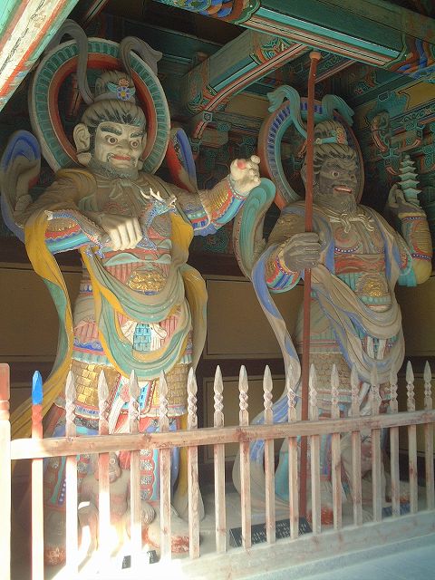 韓国・仏国寺・広目天と多門天の写真の写真