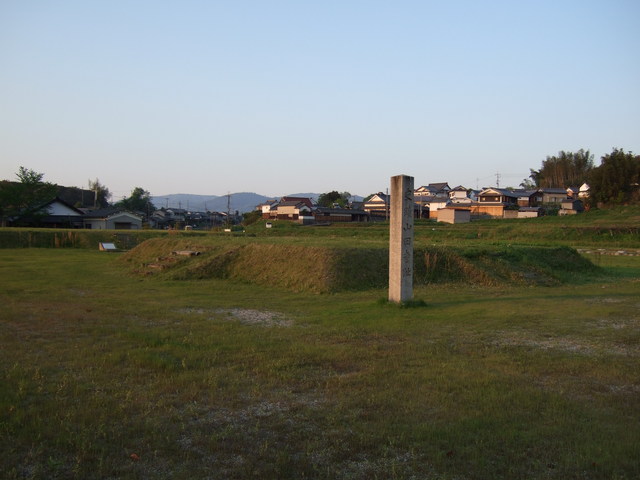 特別史跡・山田寺跡・別の角度から見る塔跡の写真の写真