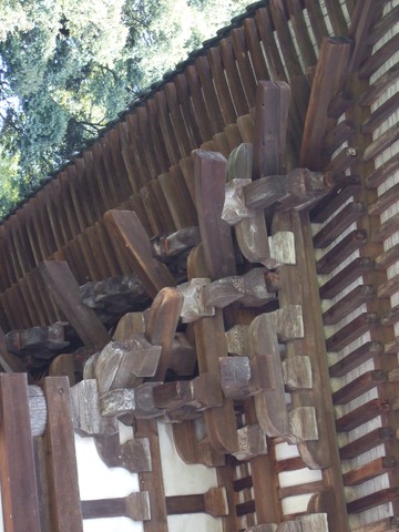 當麻寺西塔の屋根の木組みの写真の写真