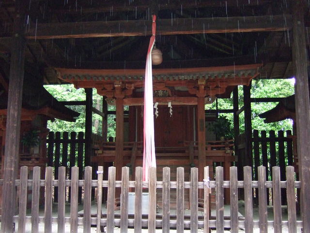 十六所神社・覆屋で覆われているの写真の写真