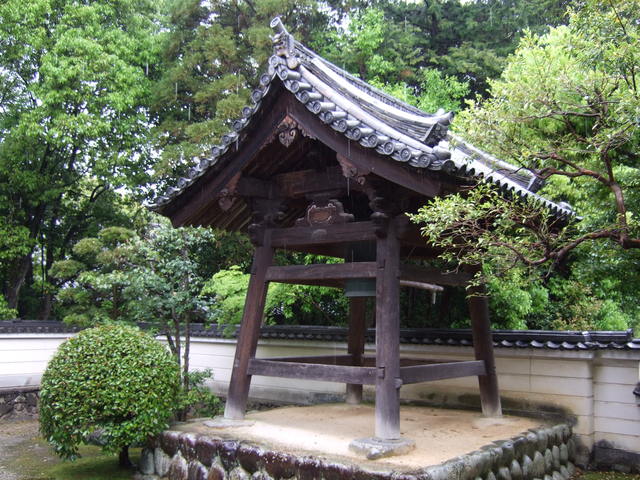 秋篠寺・鐘楼の写真の写真