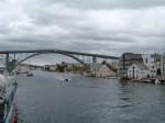 スタバンガー〜ベルゲン・大きな橋をくぐる