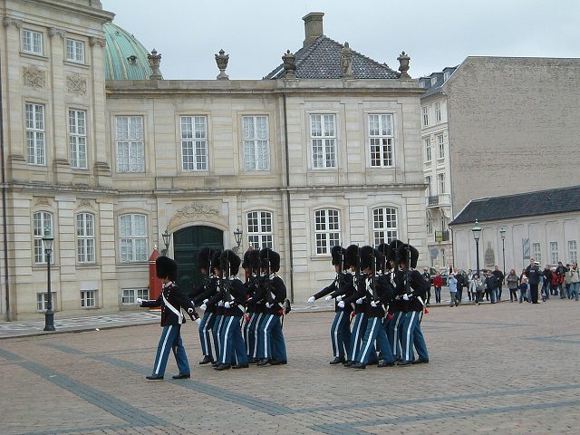 デンマーク王国・行進する衛兵の写真の写真