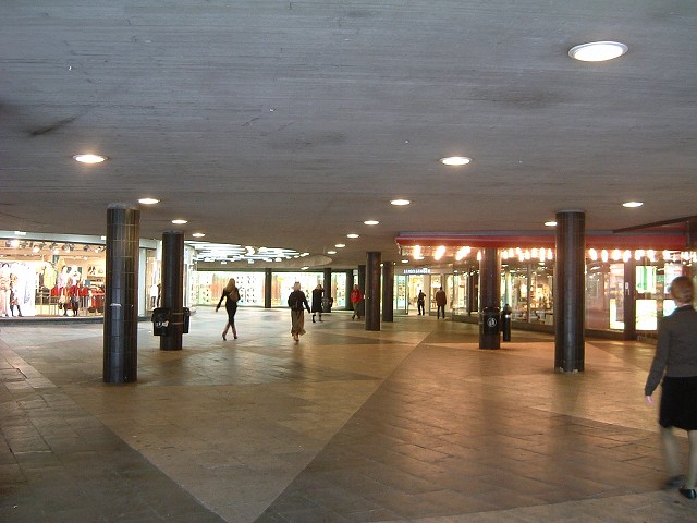 ストックホルム・セルゲル広場の地下通路の写真の写真