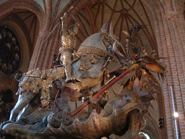 ストックホルム・ストルシルカン内にある聖ゲオルグと竜の木造の写真の写真