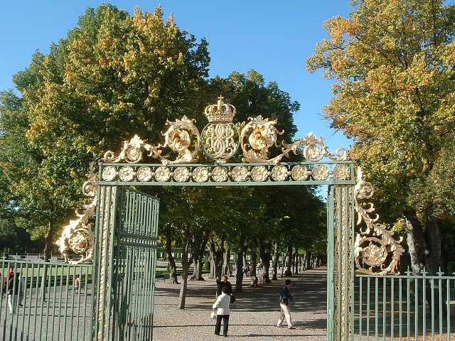ドロットニングホルム宮殿・庭園への入り口の写真の写真