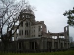 世界遺産・広島・噴水跡と原爆ドーム