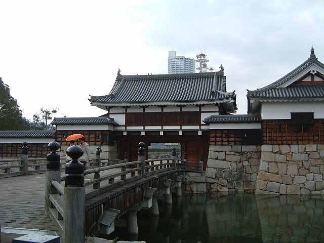 広島・広島城・御門橋と表御門 (復元)の写真の写真