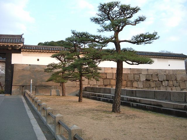 特別史跡・大阪・大阪城・大手門の東側の塀の写真の写真