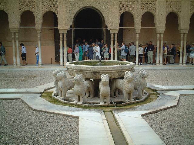世界遺産・グラナダ・アルハンブラ宮殿・ライオンの中庭の写真の写真