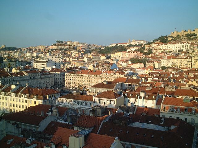 リスボン・展望台から見るフィゲイラ広場方面の写真の写真