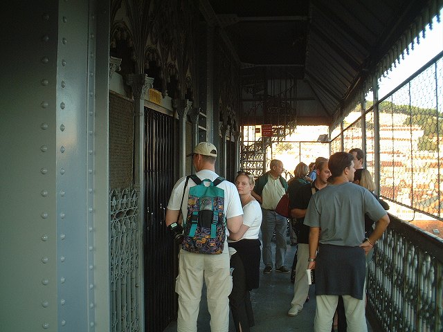 エレベータの乗り場の写真の写真