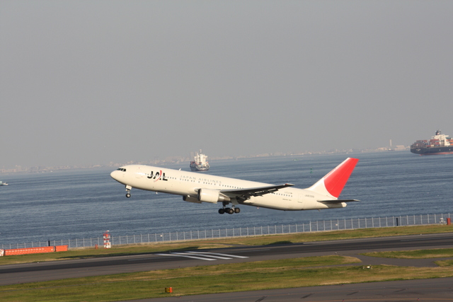 日本航空・B767-300の写真の写真