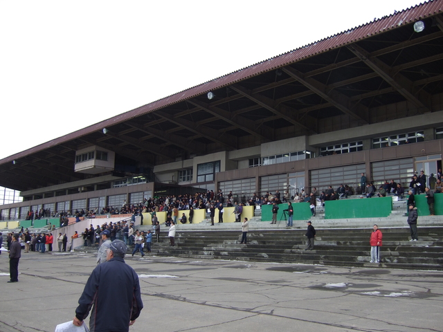 北海道遺産・ばんえい競馬・人影はまばらの写真の写真