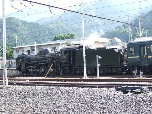 蒸気機関車(SL)のC58・熊谷に向けて出発を待つの写真の写真