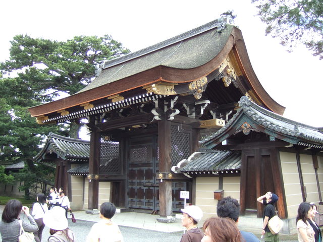 皇室遺産・京都御所・内側から見る建礼門の写真の写真