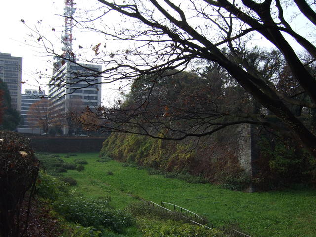 特別史跡・名古屋城跡・三の丸付近から見る外堀の写真の写真