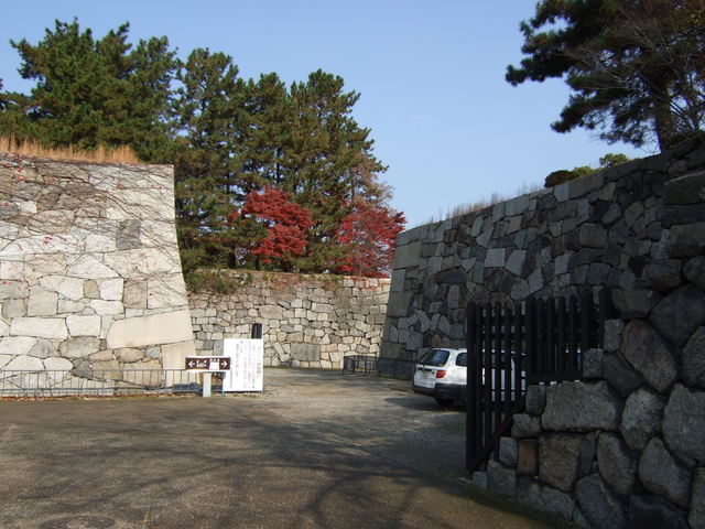 特別史跡・名古屋城跡・遠くに清正石が見えるの写真の写真
