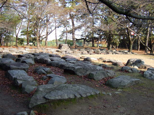 特別史跡・名古屋城跡・交換された天守閣の基礎石の写真の写真