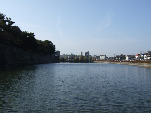 特別史跡・名古屋城跡・このあたりは特に幅が広い外堀の写真の写真
