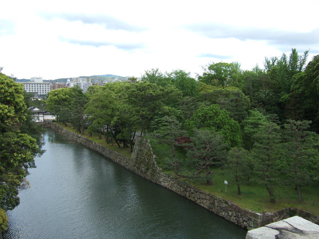 世界遺産・二条城・守台から見る南側の内堀の写真の写真