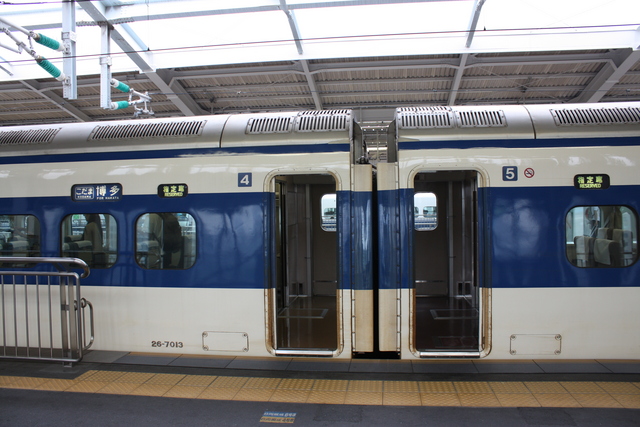 新幹線０系・４号車と５号車の間の写真の写真