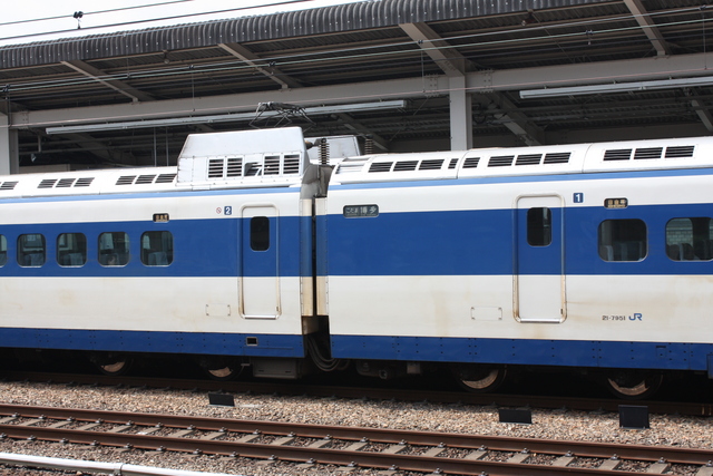 新幹線０系・２号車と１号車の間の写真の写真