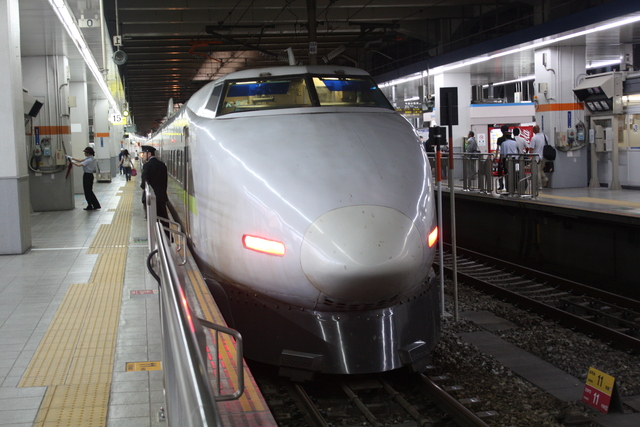１００系新幹線・新塗装・先頭車４の写真の写真