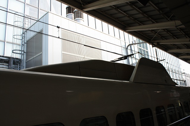 新幹線３００系・12号車のパンタグラフの写真の写真
