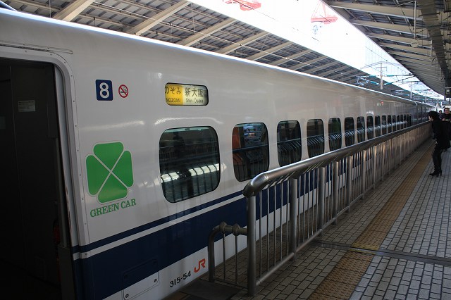 新幹線３００系のぞみ・8号車(東京側)の写真の写真