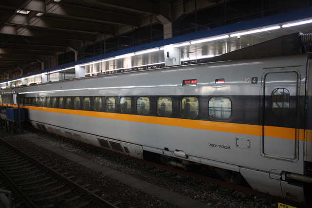 新幹線700系・Rail Star・５号車から見る４号車の写真の写真