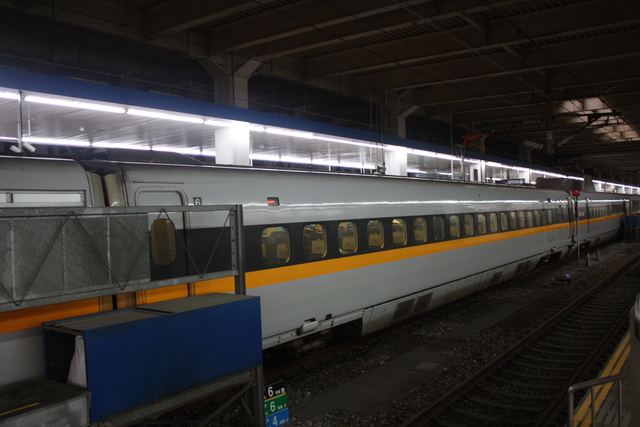 新幹線700系・Rail Star・５号車から見る６号車の写真の写真