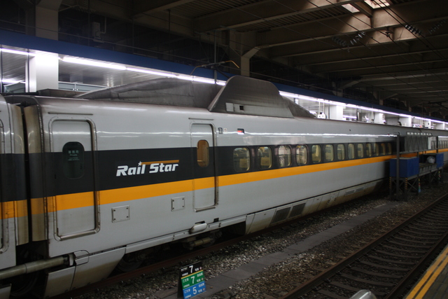 新幹線700系・Rail Star・６号車から見る７号車の写真の写真