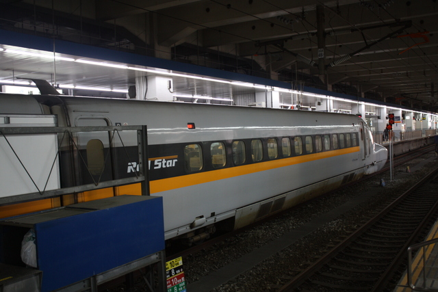 新幹線700系・Rail Star・７号車から見る８号車の写真の写真