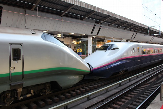 新幹線E2系1000番台・E3系2000番台と連結の写真の写真
