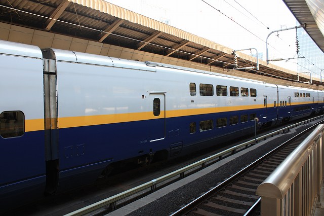 新幹線E4系・13号車(大宮側)の写真の写真